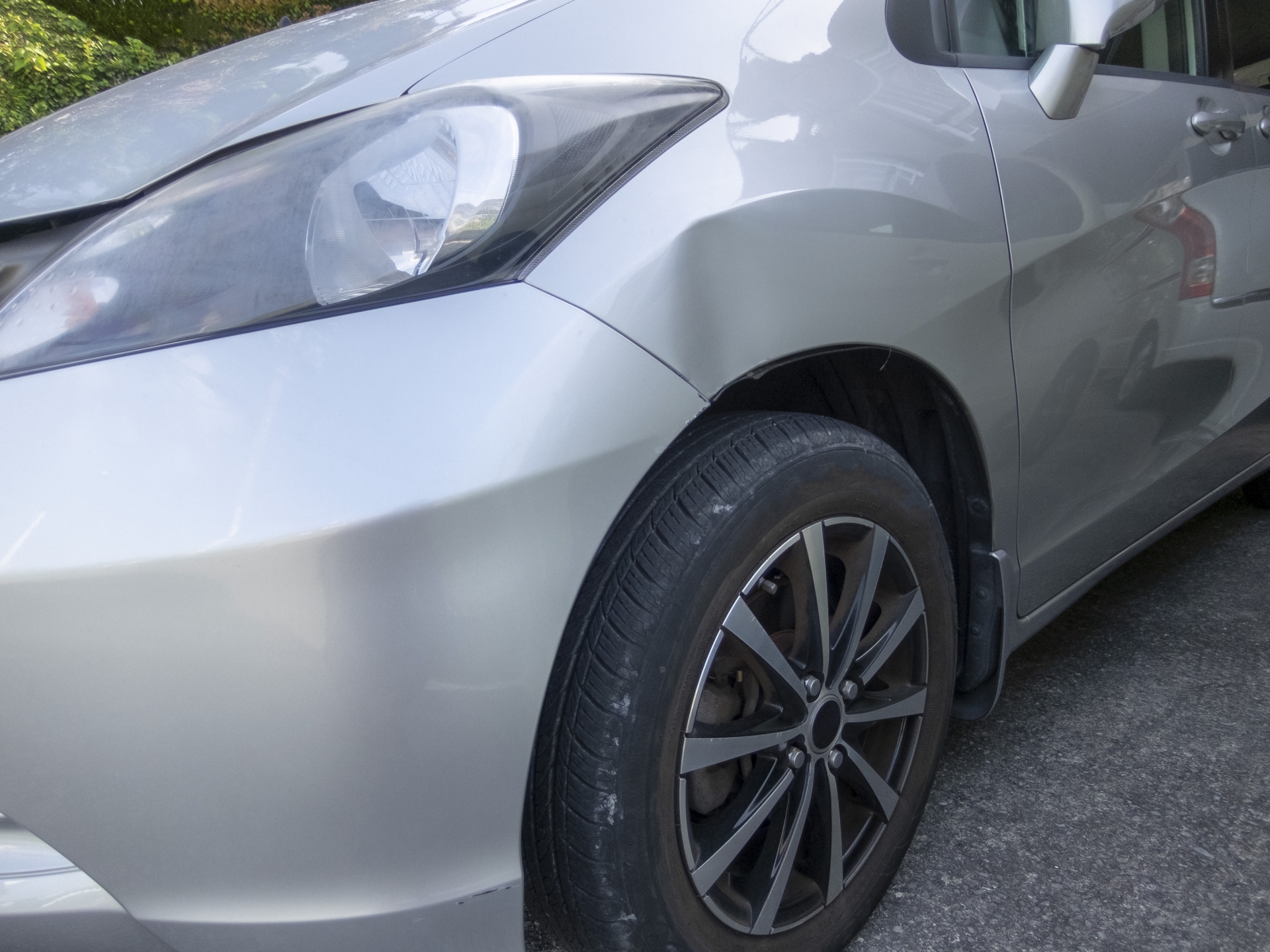 サンワークス　デントリペア　小さなキズ・へこみ